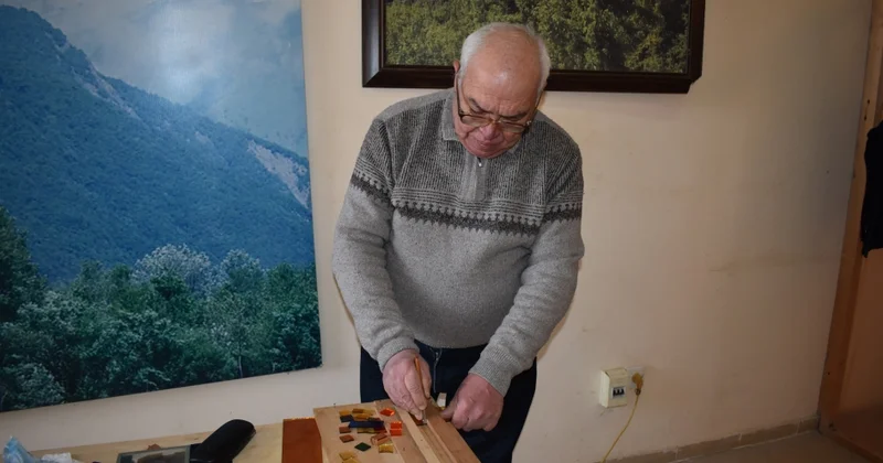 Из стекла и дерева