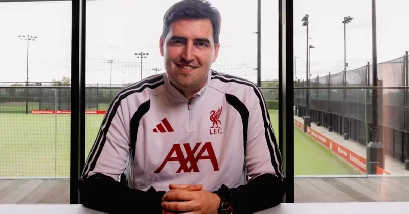 “Liverpul” İraolanın baş məşqçi təyin olduğunu elan edib