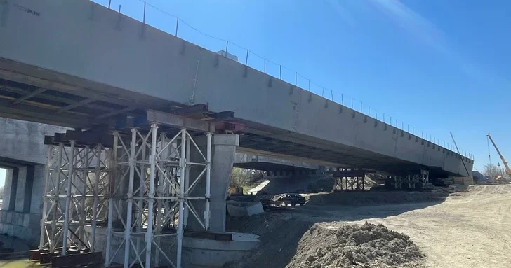 На трассе Баку Алят Газах начато строительство нового моста