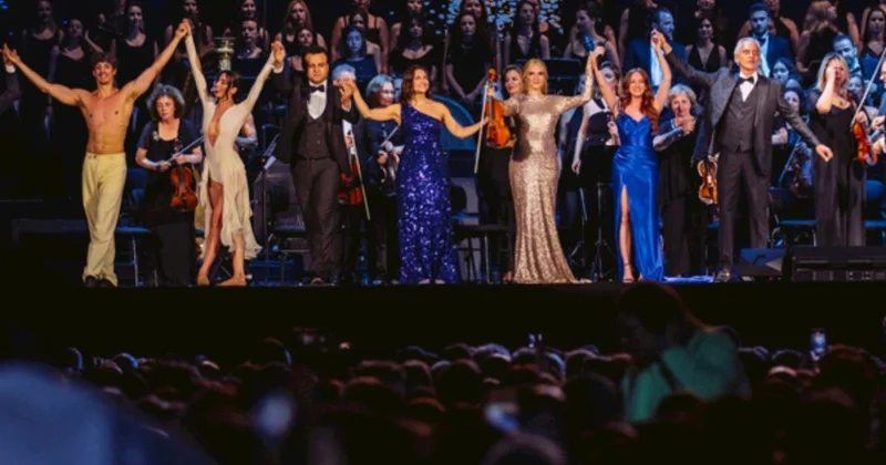 İstanbulda möhtəşəm konsert: 140 mindən çox sənətsevər bir araya gəldi VİDEO/FOTOLAR