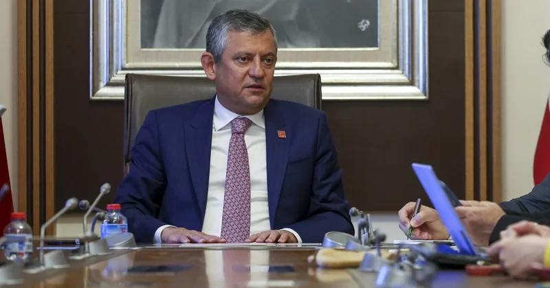 Özgür Özəldən yeni partiya açıqlaması: CHP ni tərk etmək fikrimiz yoxdur
