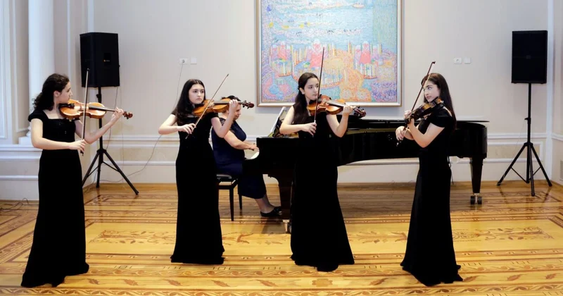 “Uşaq Dünyası” I Beynəlxalq Musiqi Festivalının üçüncü günü klassik musiqiyə həsr olunub FOTO