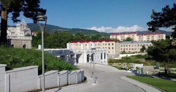 Xankəndidə dünyaya gələn ilk uşağın anasına vəzifə verildi