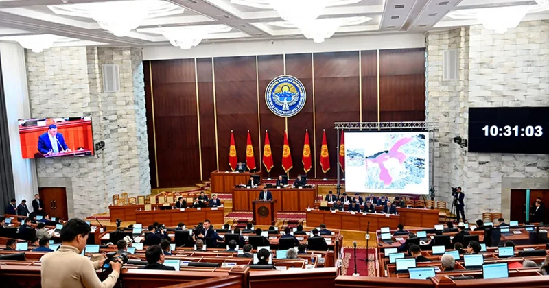 Парламент Кыргызстана одобрил в первом чтении законопроект о запрете смены пола