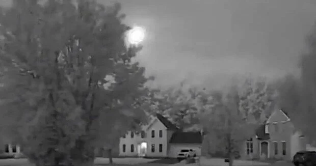 Таинственный взрыв в небе напугал американцев ВИДЕО