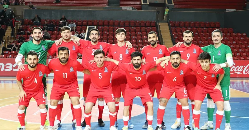 Millinin Çexiya ilə oyunlar üçün heyəti bilindi