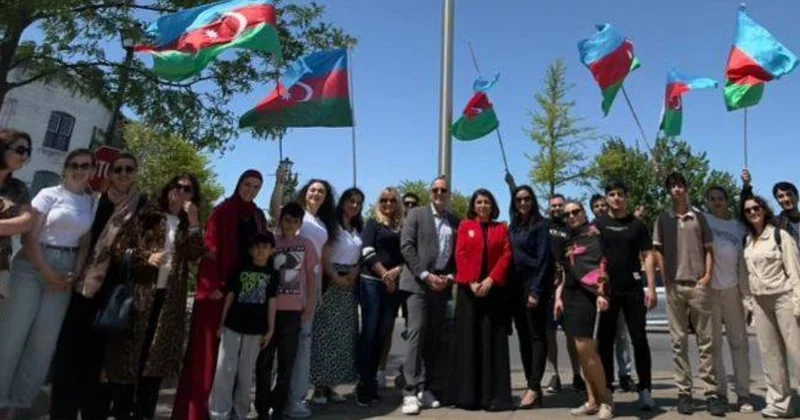 Niaqara Folsda üçrəngli bayrağımız ucaldılıb FOTOLAR