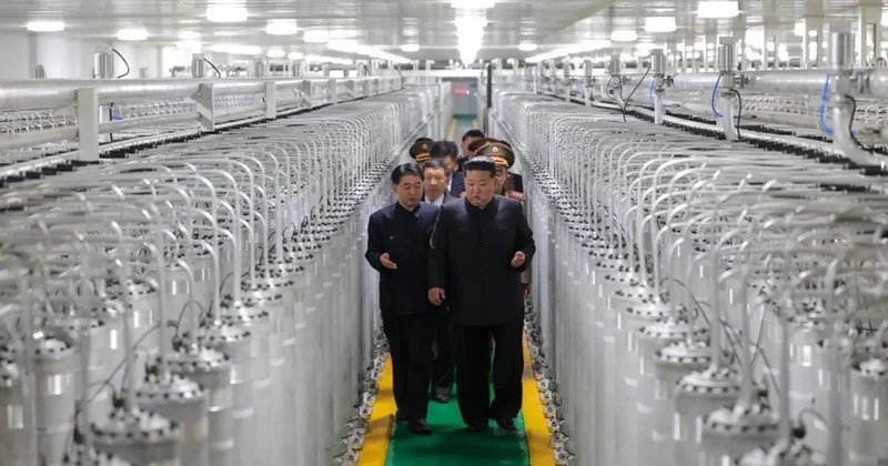 Kim Çen İn yeni nüvə materiallarının istehsalı zavoduna baş çəkib