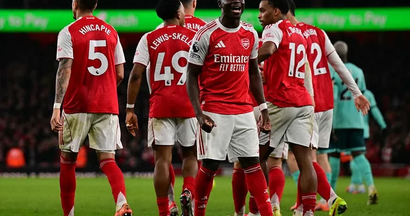 “Arsenal”da yay təmizliyi 8 futbolçu satış siyahısında