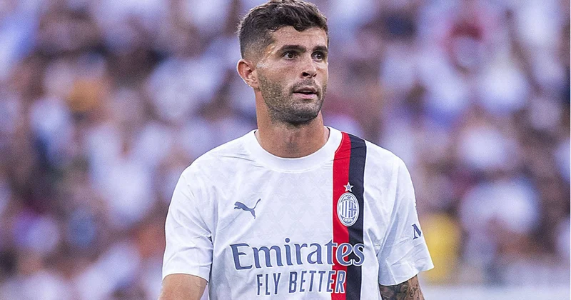 “Milan”da oynamaq zövq verir”