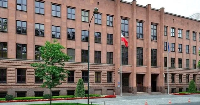Polşa da Rusiyaya nota verdi