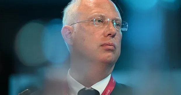 Baydenin rəvayətlərinə qulaq asmayın Dmitriyev