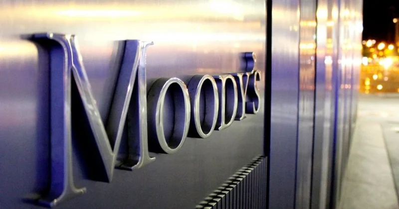 Moody’s повысило потолки рейтингов Азербайджана на фоне сильных резервов и стабильности маната