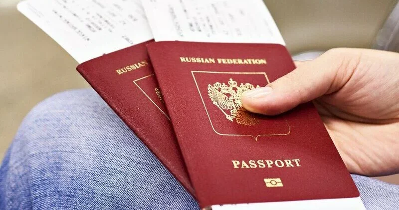 Bu ölkədən rusları kütləvi şəkildə çıxarırlar: Hamısı agentdir?