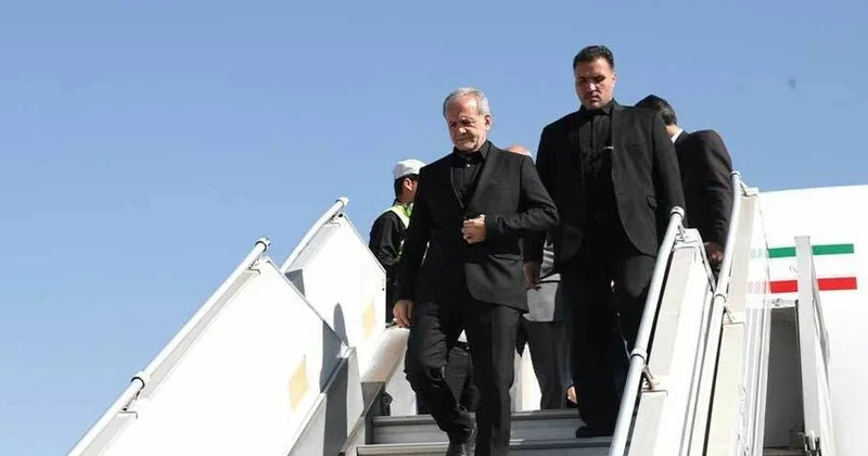 Pezeşkianın təyyarəsi Füzuli aeroportuna endi