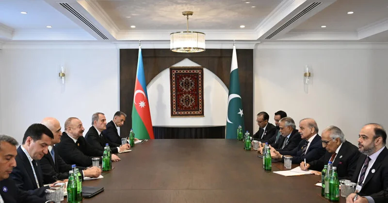 Prezident İlham Əliyev Xankəndidə Pakistanın Baş naziri ilə görüşüb FOTO