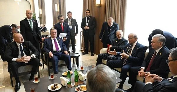 Xankəndiyə toplaşan liderlərin səmimi Fotoları