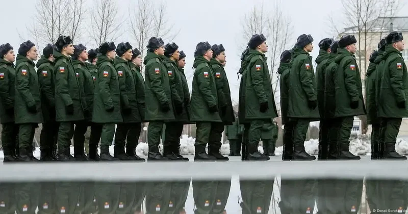 Россия хочет превратить мигрантов в пехоту без срока без имени, без паспорта, без пощады