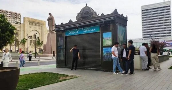 28 May metrosunun yaxınlığındakı köşk götürüldü