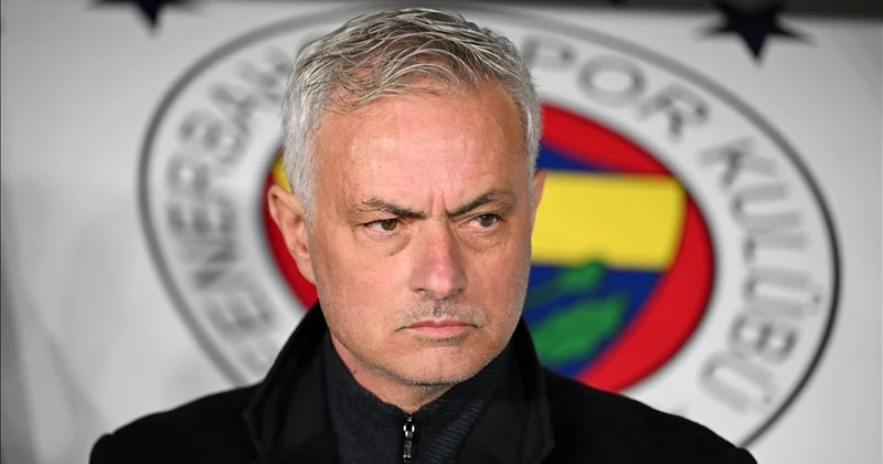 Mourinyo ulduz futbolçunu ​razı salmaq üçün şəxsən zəng etdi