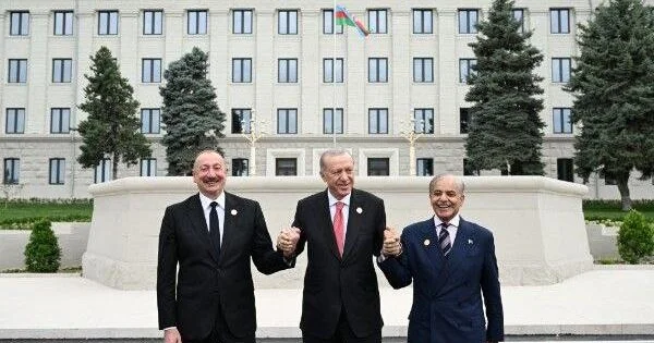 Ərdoğan, Şərif və Əliyevin əl ələ mühüm mesajı Video