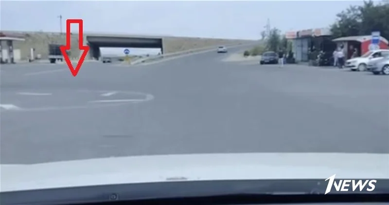 Невидимый круг на трассе Баку Губа провоцирует аварии ВИДЕО