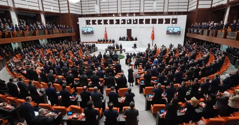 Türkiyə parlamentində 100 dən çox deputat xəstəxanaya yerləşdirildi