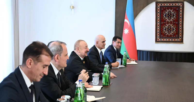 Prezident Azərbaycanın həmişə haqq ədalətin tərəfdarı olduğunu Pezeşkianın diqqətinə çatdırıb