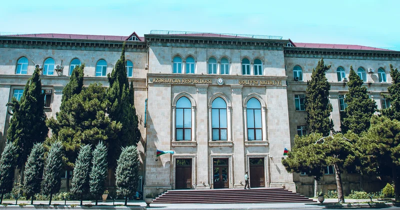 Ədliyyə Nazirliyindən şikayət: Fərid Əhmədov icra orqanlarını sifarişlə işlədir