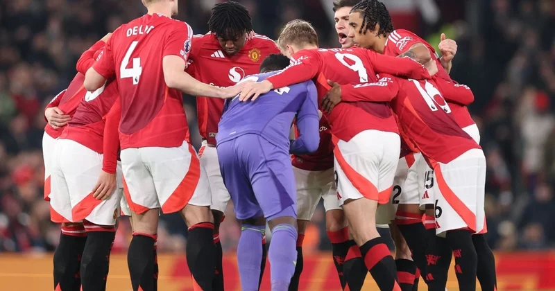 Beş futbolçu Mançester Yunayted i tərk etmək istədiyini açıqlayıb