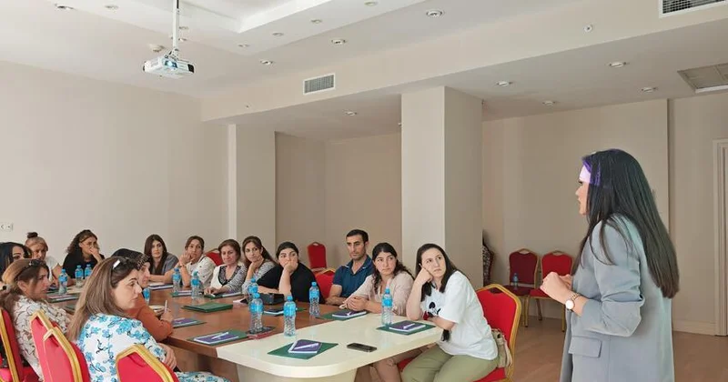 Psixoloq: Məcburi köçkünlər üçün emosional sabitlik bərpa olunmalıdır”