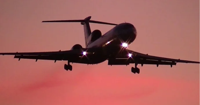 İran hava məkanını açdı və aeroportların işini bərpa etdi