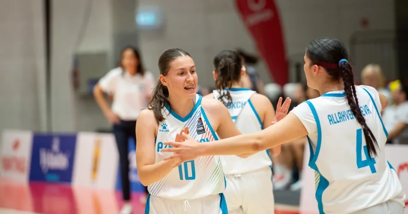 Millimizdən Avropa çempionatına qələbə ilə start FOTO