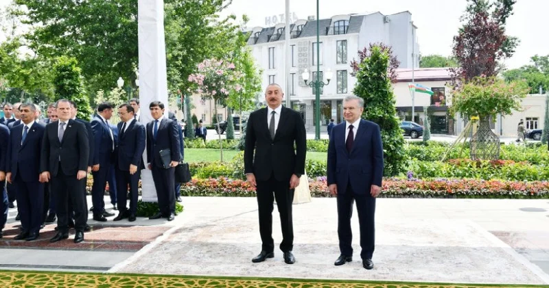 Azərbaycan rəhbərliyi Özbəkistanın “sürətli inkişafını” və “genişmiqyaslı islahatlarını” yüksək qiymətləndirir