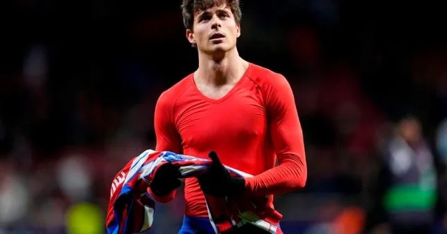 Atletiko nun futbolçusu Betis ə keçdi Rəsmi