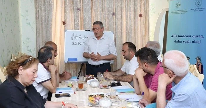 Ailə büdcəsi təlimi keçrilib FOTOLAR