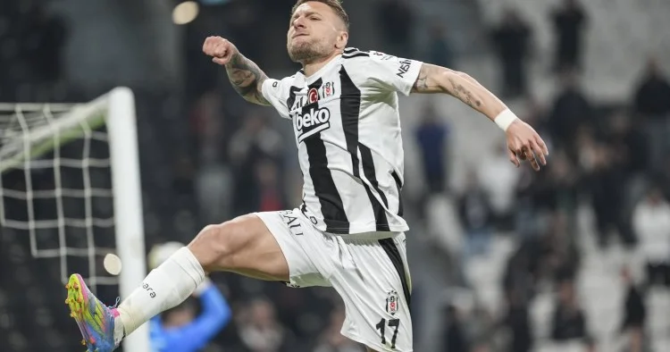 İtaliyalı hücumçu Beşiktaş dan getdi RƏSMİ