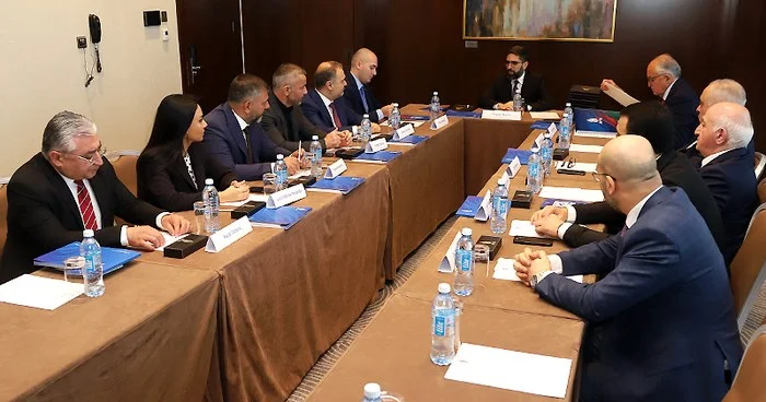 Dinlədilər, amma yenə də öz bildiklərini etdilər AFFA klubları eşitmir