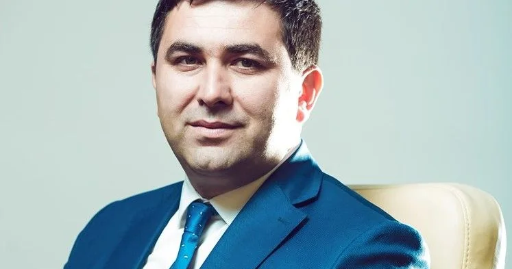 Deputat: “Rus dilli məktəblərdə təhsil alanların “5 ci kolon” adlandırılması doğru deyil”