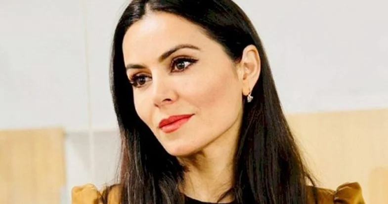 Qənirə Ataşova həmin həkimdən yazdı: “Cərrahi əməliyyat otağı şou yeri deyil, tezliklə açıqlama olacaq”