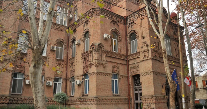 Gürcüstan məktəblərində xarici dillərin tədrisinə yanaşma dəyişdirilib