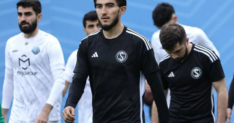 Daha bir azərbaycanlı futbolçu Qırğızıstana üz tutdu