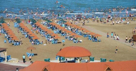 Çimərliyə gedən yola şlaqbaum qoyulub, ödəniş alınır ŞİKAYƏT FOTO