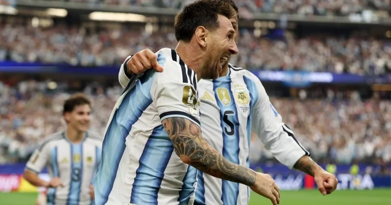 Messi rekordlardan doymur