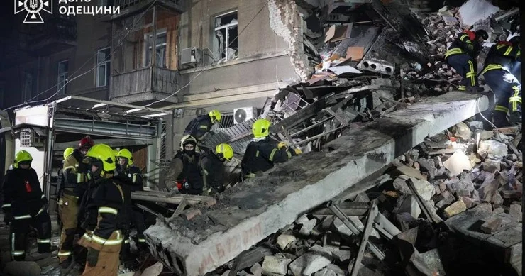 Odessa raket və PUA hücumuna məruz qalıb Yaralılar və böyük dağıntı var