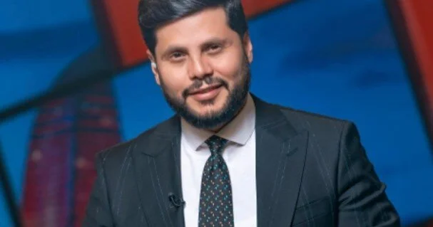Zaur Kamal ağır qəzaya düşdü Avtomobili yararsız haldadır FOTO