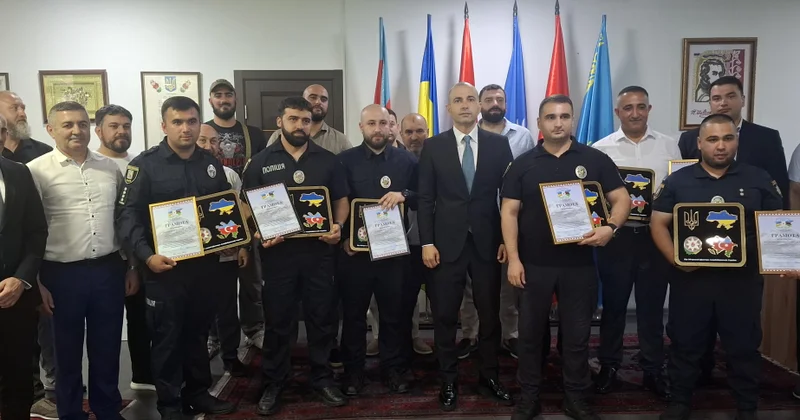 Ukraynada çalışan azərbaycanlı polislər mükafatlandırılıb