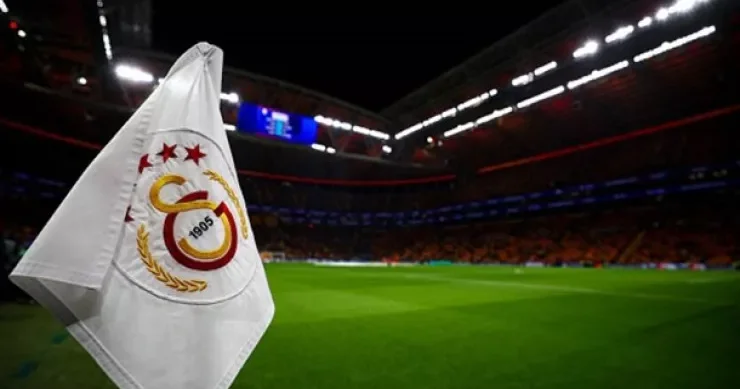 “Qalatasaray” Kiyev “Dinamo”sunun oyunçusu ilə maraqlanır