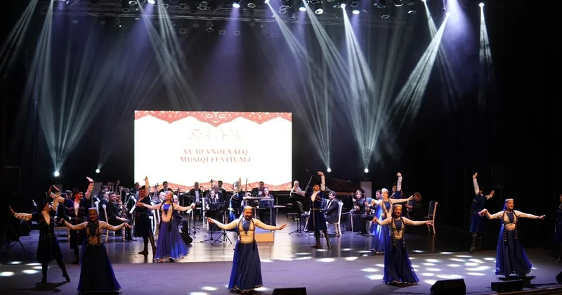 В Азербайджане открылся XV Международный фестиваль Шелковый путь