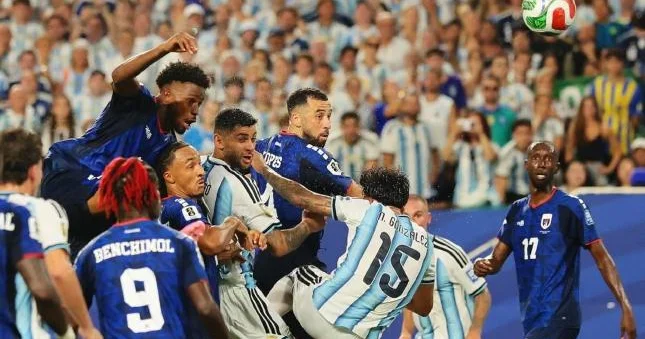 Amansız mübarizə və Argentinanın 1/8 final sevinci Video